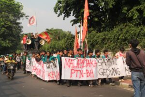Dari Rawamangun, Mahasiswa UNJ Layangkan Gugatan