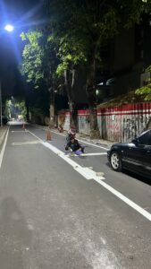 Markah Parkir Mobil di UNJ Mengganggu Akses Pejalan Kaki